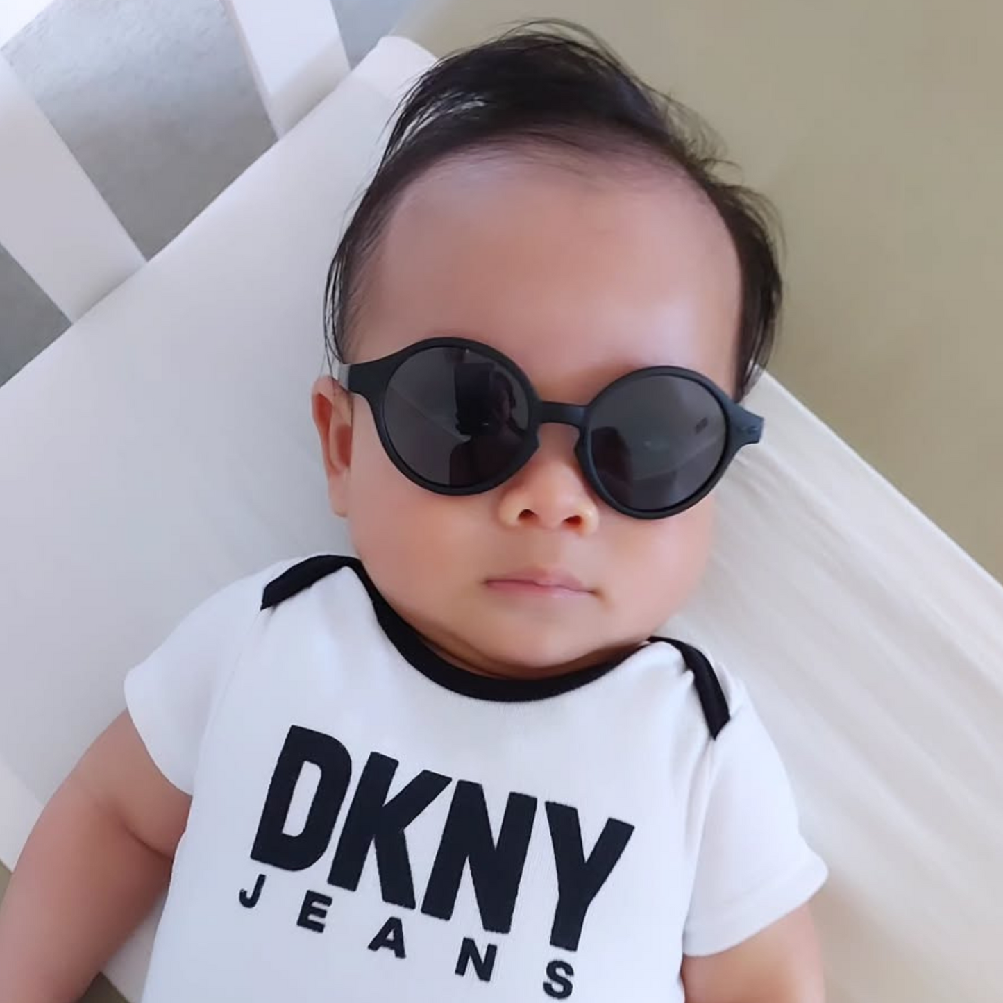 Bprotectedstore-Noosa_Baby_Polarized_Sunglasses-Black-Lifestyle-2