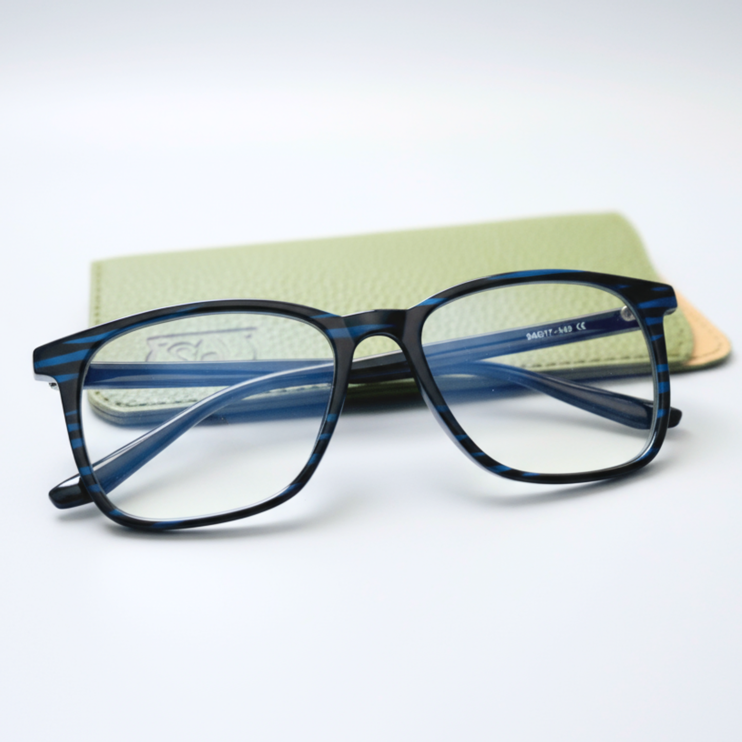BproAB_-_Blue_Light_Blocking_Glasses_-_Blue_Accent_Black_Frame-Lifestyle3