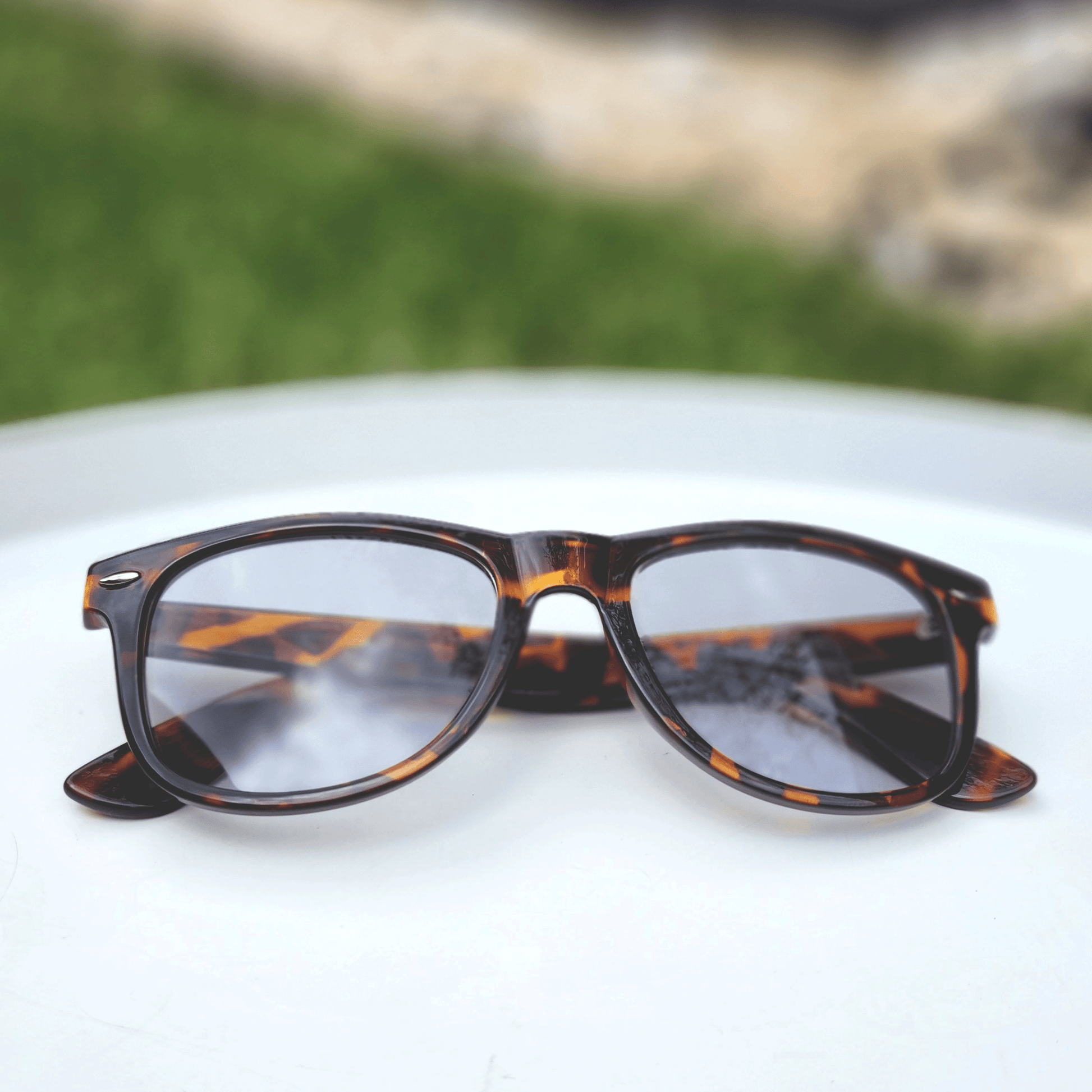 BprotectedstoreBproAB_UVXTortoiseShellBlueLightandUVProtectionGlasses-StylishEyeDefense-Lifestyle