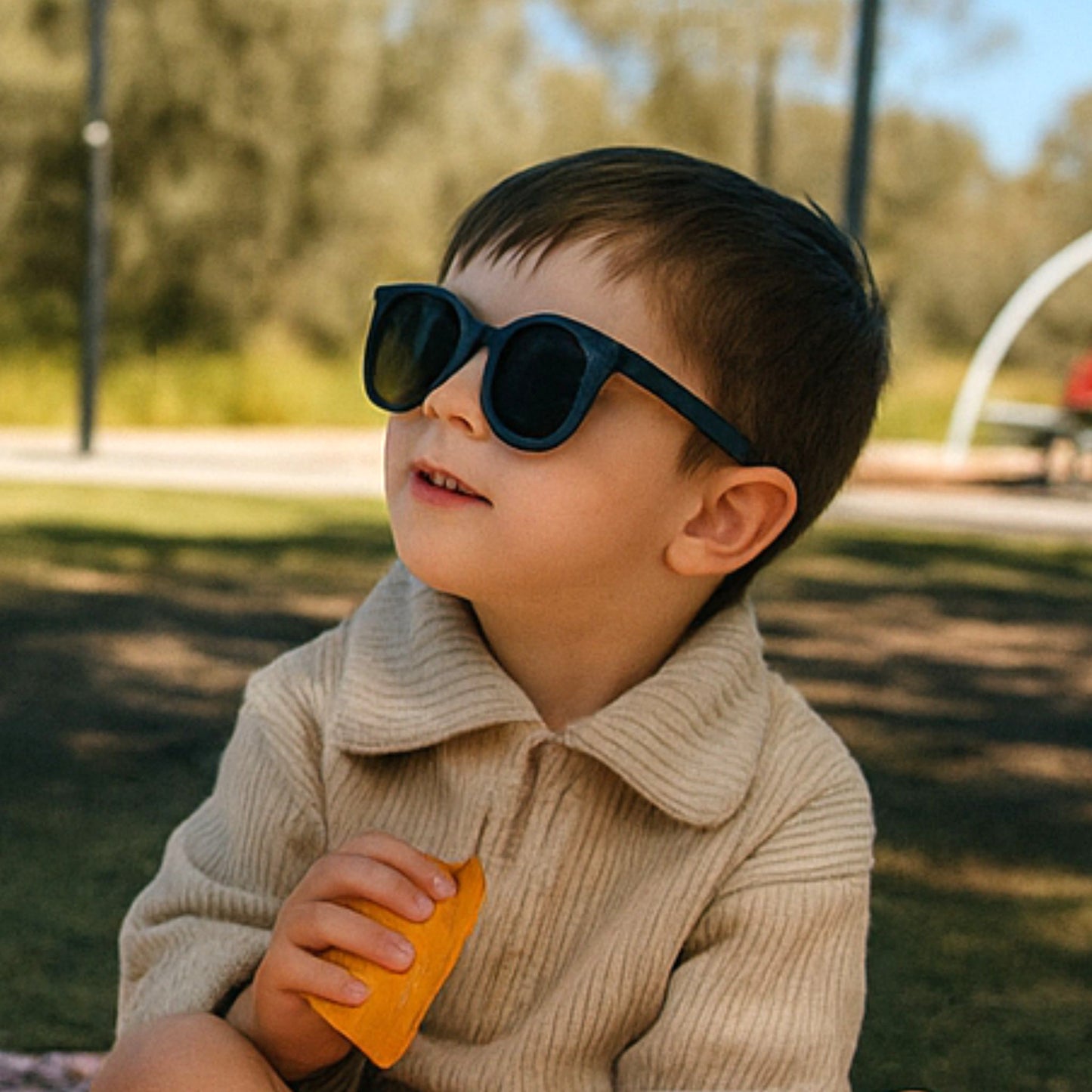 Bprotectedstore_-_Sosy_-_Toddler_Sunglasses-_Black_Lifestyle